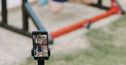 Can Your Phone Overheat at the Gym? Summer Tips for Lifters Who Record Workouts